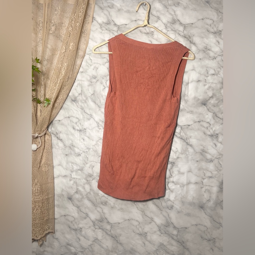 55% Linen 45% Cotton Brown Toned Pink Button Sleeveless Ribbed Vest XS - Picture 2 of 12